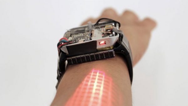 ساعت هوشمند LumiWatch بازوی شما را به یک صفحه لمسی تبدیل می‌کند!