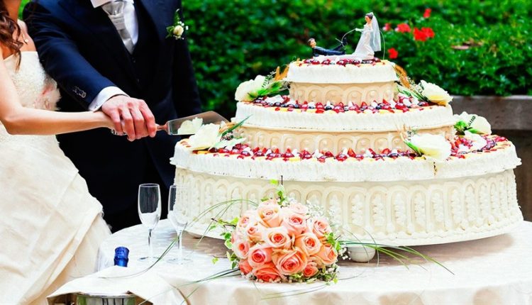 تاپ 10: با گران‌ترین کیک‌های عروسی سلبریتی‌ها آشنا شوید