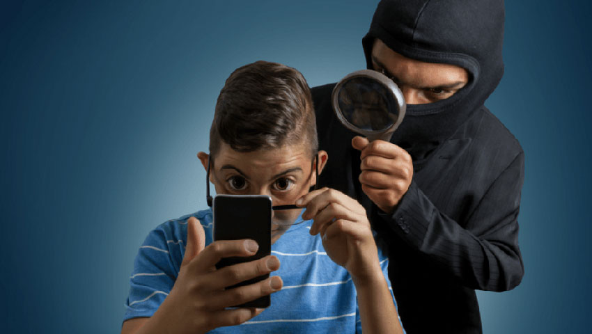 جاسوس افزار (Spyware) چیست و چگونه از وجود آن در گوشی مطلع شویم؟