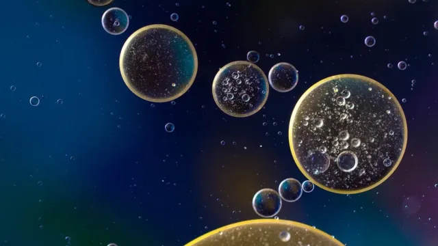 سوخت مایعی که می‌تواند انرژی خورشیدی را تا ۱۸ سال ذخیره کند