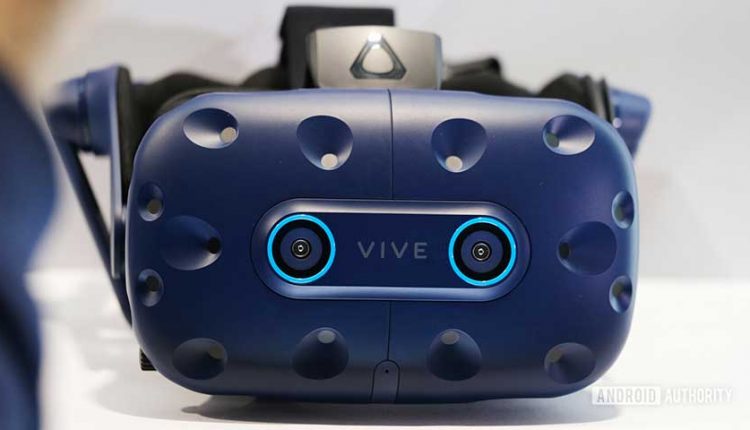 اچتیسی از هدستهای Vive Pro Eye و Vive Cosmos VR خود رونمایی کرد