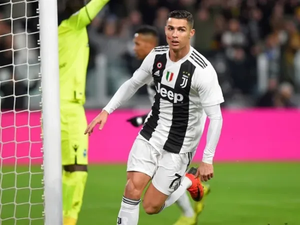  Cristiano Ronaldo