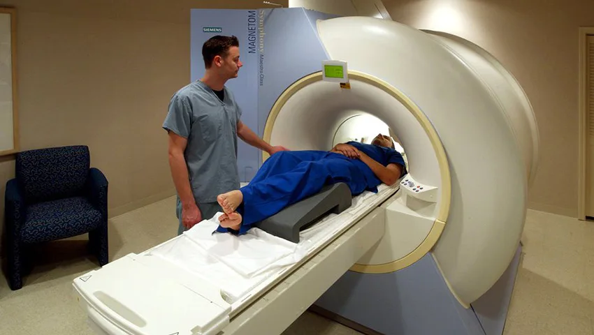 دستگاه ام آر آی – MRI چیست و چطور کار میکند؟