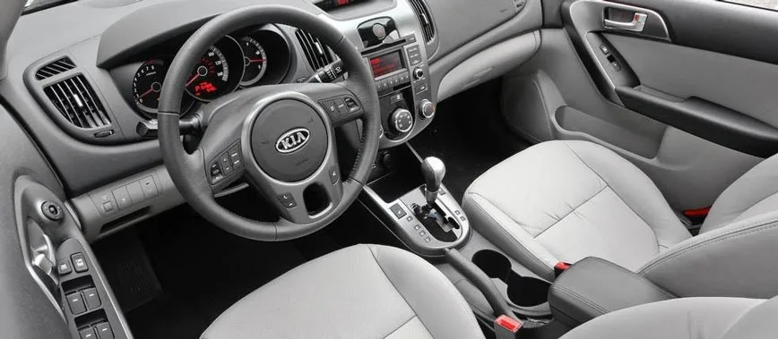 مقایسه بسترن b50f یا سراتو 2000
