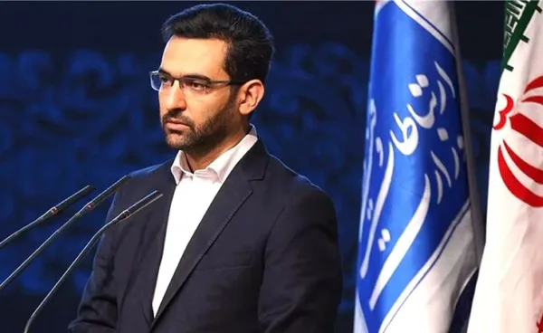 وزیر ارتباطات؛ آذری جهرمی