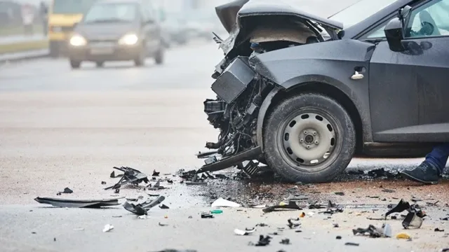 انتخاب بهترین بیمه ثالث در سال 98