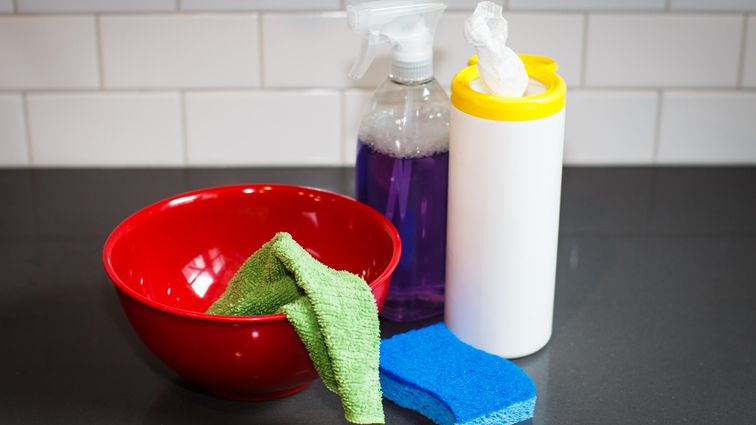 روش صحیح و اصولی برای تمیز کردن موس و کیبورد کثیف