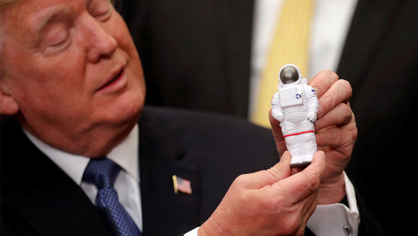 انتقاد عجیب ترامپ از ناسا: روی پروژه سفر به ماه تمرکز نکنید!