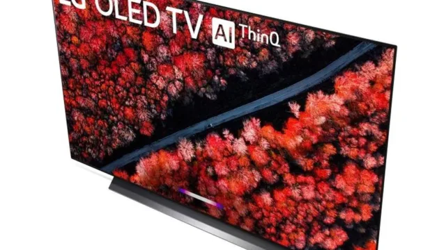 چهار تلویزیون ۶۵ اینچی در کنار هم برای تست کور در رقابت سالیانه HDTVTest