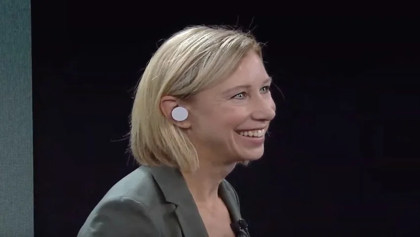 هدفون بی سیم و منحصر به فرد مایکروسافت با نام Surface Earbuds معرفی شد