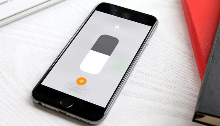 غیرفعال کردن Auto-Brightness در آی او اس