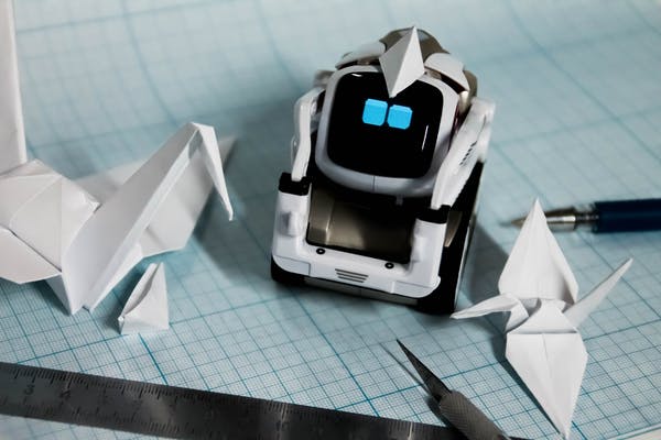 ربات‌ها، هوش مصنوعی و پهبادها چه تغییری در تولید اسباب بازی‌ها ایجاد کرده‌اند؟