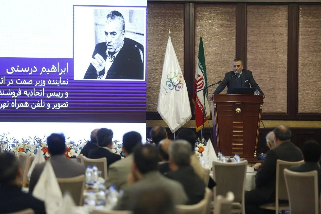 رییس هیات مدیره انجمن واردکنندگان موبایل: واردکنندگان موبایل اساتید دور زدن تحریمها هستند