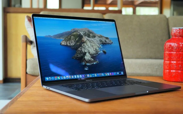 (MacBook Pro (16-inch, 2019