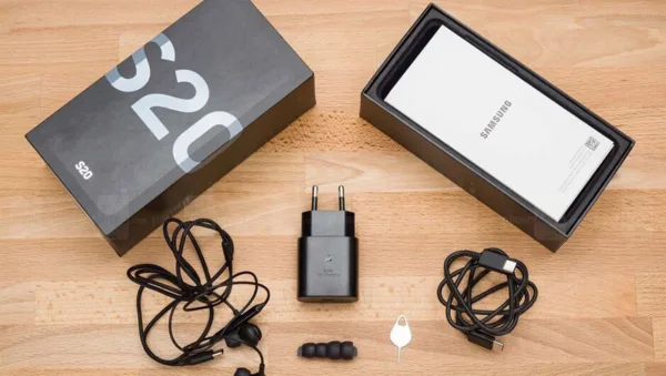 محتویات جعبه گلکسی اس 20