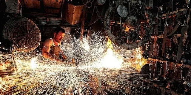 اولین اصل در عکاسی صنعتی ایمنی است.