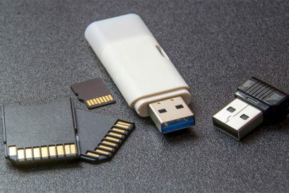 طول عمر حافظه فلش