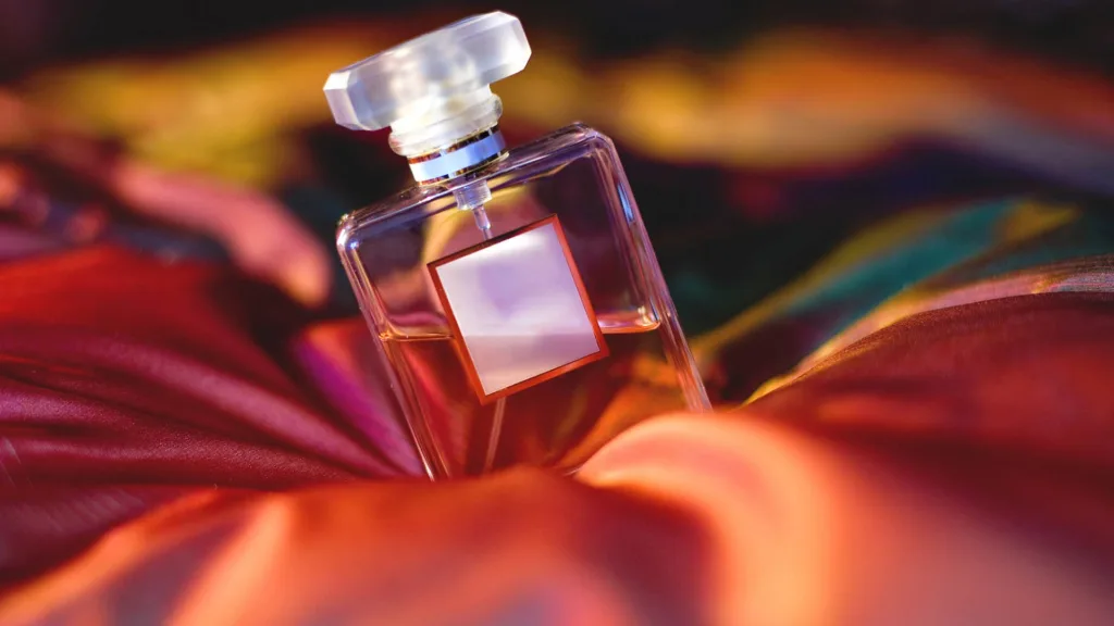 چگونه یک عطر ادکلن خوب را انتخاب و خرید کنیم 