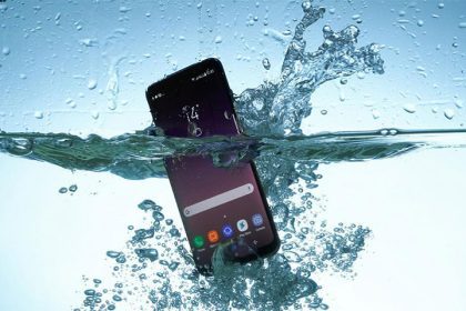 تست ضد آب بودن گوشی