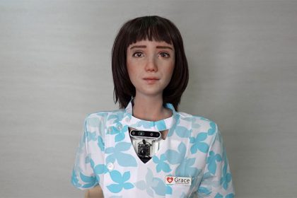 ربات پرستار گریس