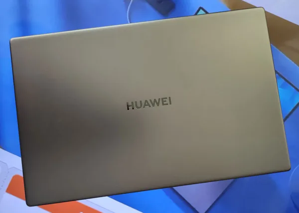 بررسی هواوی MateBook D 15