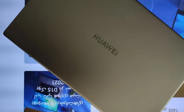 بررسی هواوی MateBook D 15