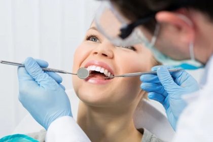 درخواست برای اخذ پذیرش در دانشکده‌های دندانپزشکی در کانادا