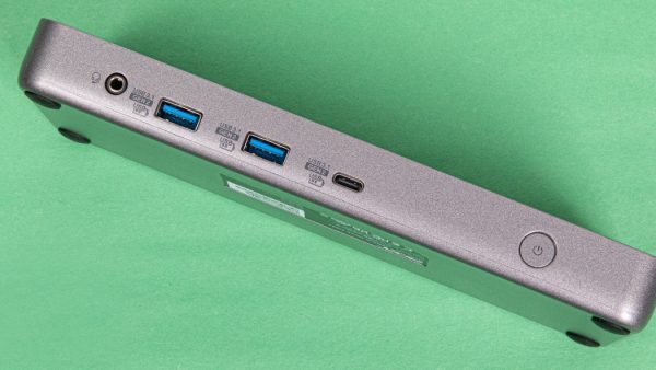 آداپتورها و هاب پورت USB-C چطور؟