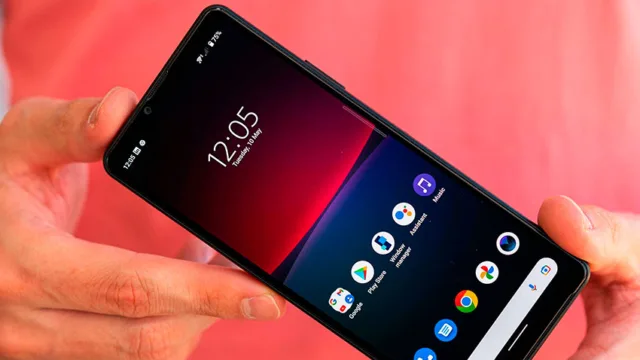 بررسی کوتاه اکسپریا 10 مارک 4