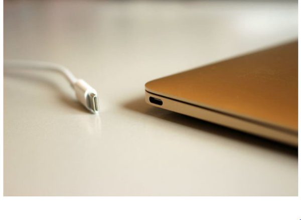 شارژ کردن لپ تاپ از طریق پورت USB-C