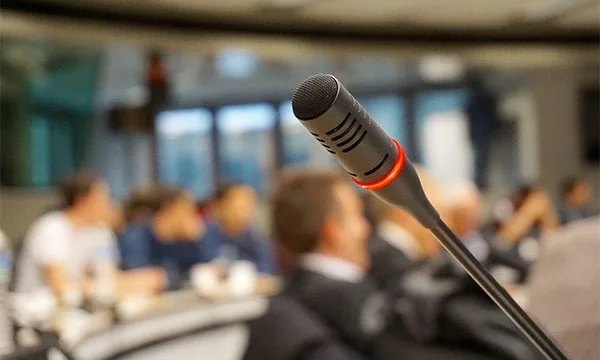 آشنایی با سیستم میکروفن کنفرانس