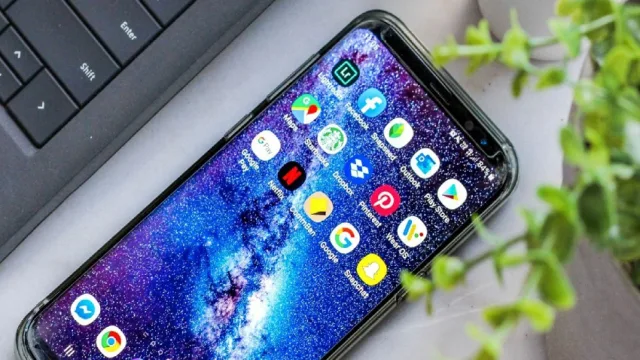 8 نوع برنامه اندرویدی که باید از گوشی خود حذف کنید