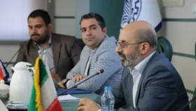 از خاموش بودن حالت پرواز روی دستگاه اندرویدی خود اطمینان پیدا کنید 2