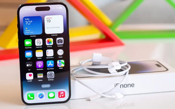 آیفون USB-C
