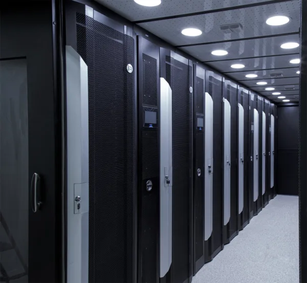 بهترین راهکار سیستم سرمایشی مرکزداده برای کسب‌وکارهای ایرانی