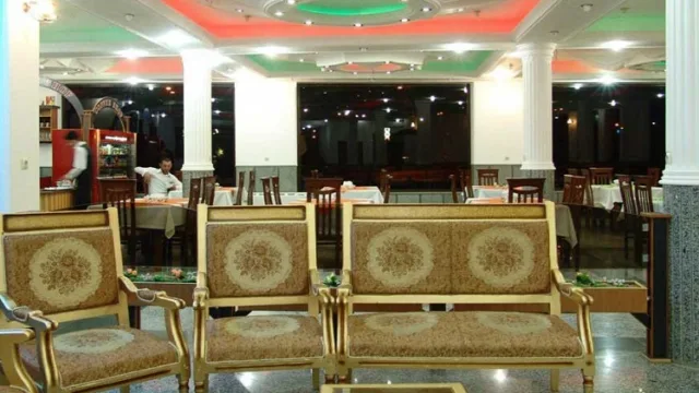 اقامتی ارزان و دلچسب با رزرو هتل بهجت میبد