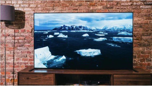 نکاتی جالبی که قبل از خرید تلویزیون 65 اینچ باید بدانید!