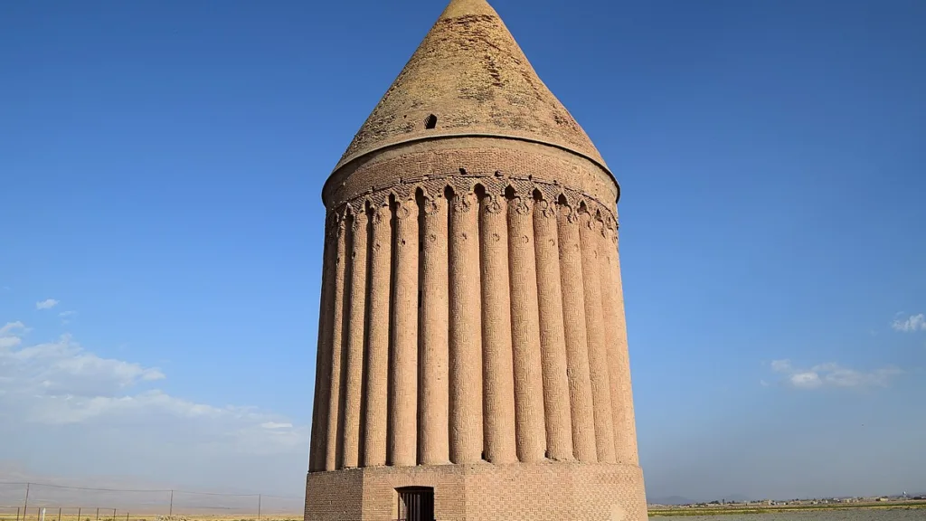 جاذبه های غیر مذهبی شهر زیبای مشهد