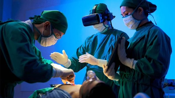عمل جراحی با واقعیت مجازی