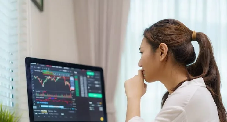 بازار کریپتو چیست و چرا آموزش ارز دیجیتال اهمیت دارد؟