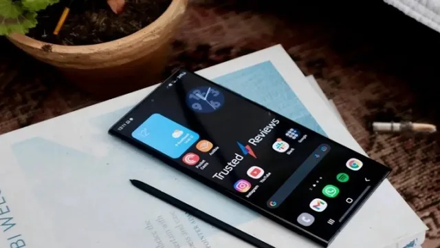 درباره فناوری صفحه نمایش AMOLED و مزایای آن