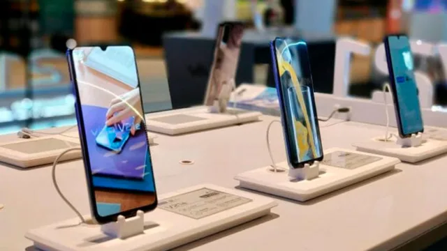 بازار موبایل
