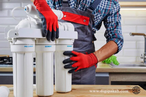 راهنمای کامل سرویس و تعویض فیلتر دستگاه تصفیه آب خانگی