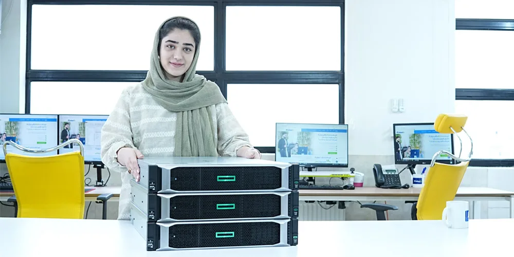 رونمایی هاست NVMe نسل 10 توسط میزبان فا