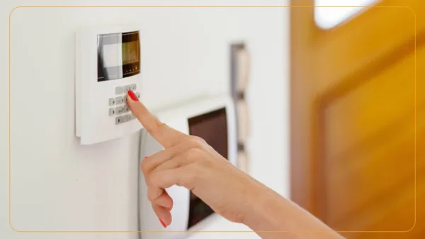 نقش دزدگیر اماکن در کاهش آمار سرقت در سال 1403