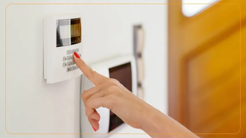 نقش دزدگیر اماکن در کاهش آمار سرقت در سال 1403