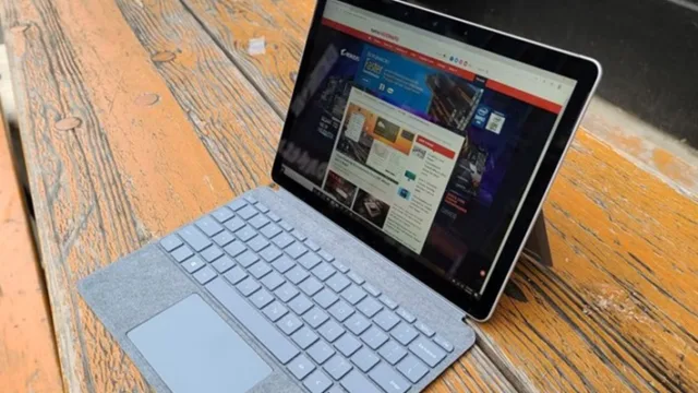 مقایسه لپ‌تاپ‌های سرفیس با برندهای رقیب؛ Dell، HP و MacBook
