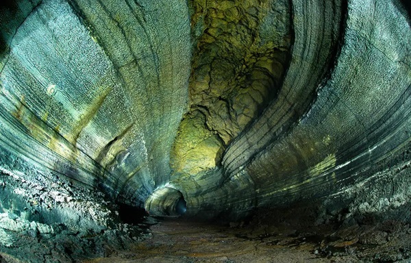 غار کروبرا (Krubera Cave)، گرجستان