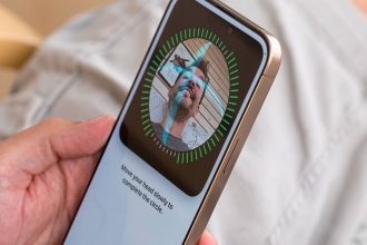 آیفون 18 پرو با Face ID زیر نمایشگر