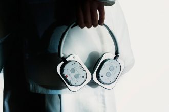 هدفون نویز کنسلینگ ناتینگ